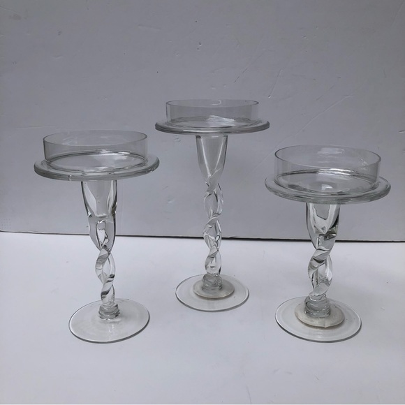 SET OF THREE TWISTED GLASS PILLAR HOLDERS CANDLE 8", 7",6" ELEGANT TWISTED GLASS - Picture 4 of 9